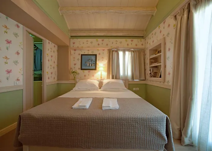 Puppet Pensjonat Corfu (city)